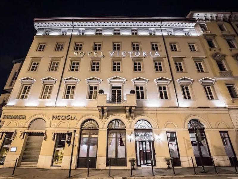 Trieste facciata hotel Vittoria