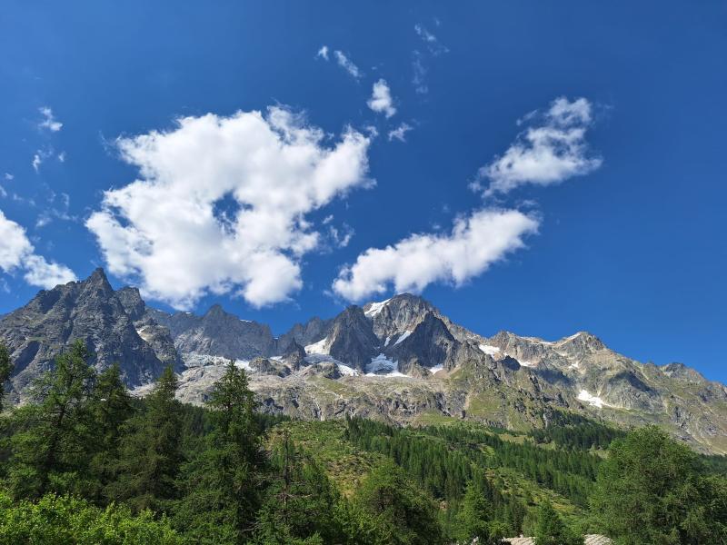 Veduta montagne valdostane